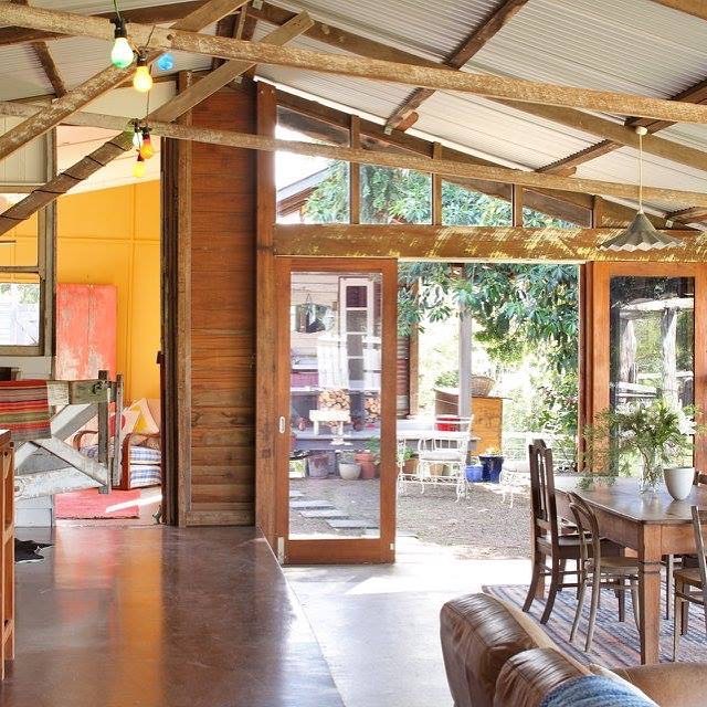 Last minute cancellation for this weekend. Beautiful time to be here. Clear open sky, abundance of birdlife.https://www.airbnb.com.au/rooms/11560114