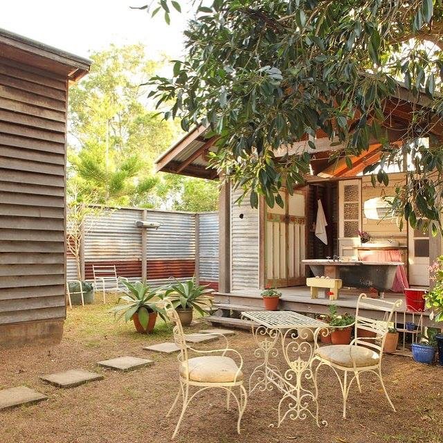 Fancy a soak in the bath or a night under the stars by the fire? This weekend has just become available.@anastasiakphotographer https://www.airbnb.com.au/rooms/11560114